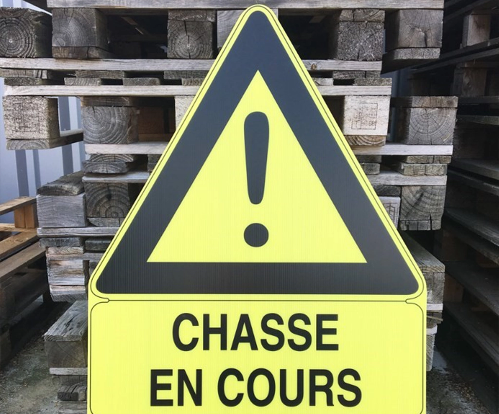 Panneau de chasse triangle personnalisé