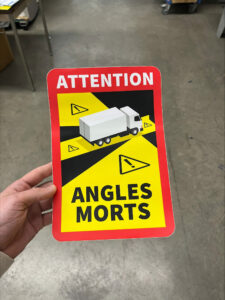 Impression stickers angles morts