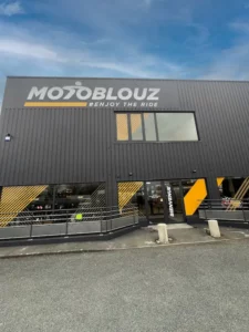 Réalisation Motoblouz Enseigne et signalétique de magasin