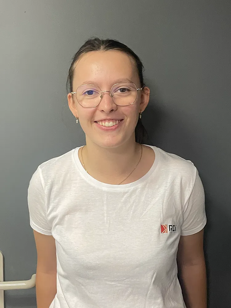 Adéla, nouvelle apprentie chez RDI